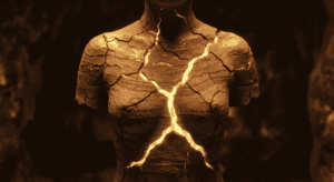 Artistieke, abstracte weergave van een menselijk silhouet gemaakt van gebarsten aarde, waaruit warm goud licht stroomt. Dit symboliseert het verzachten van het lichaamspantser en het vrijkomen van interne energie door fascia-therapie.